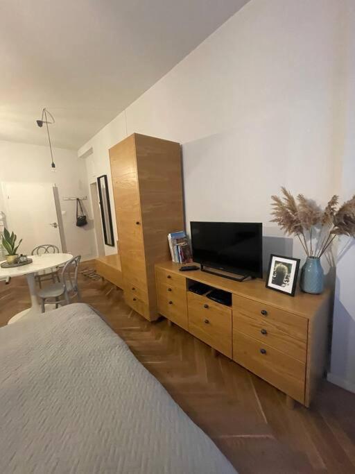 Cute Apartment Perfect For Business And Travel. Varşovia Exterior foto